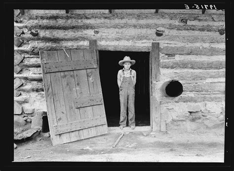 Under the Rainbow! A Technicolor Dream of Hope and Determination in Depression-Era America